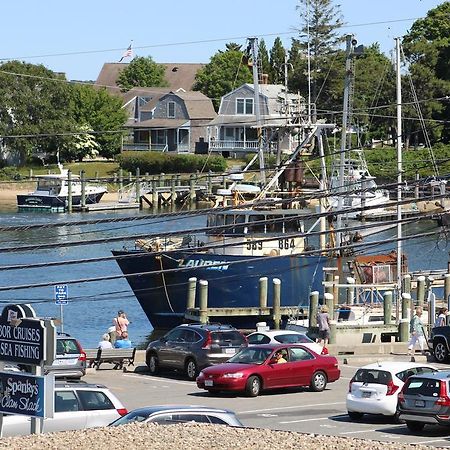 Hyannis Holiday Motel Экстерьер фото