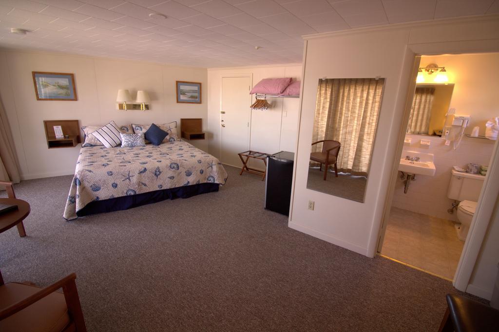Hyannis Holiday Motel Экстерьер фото