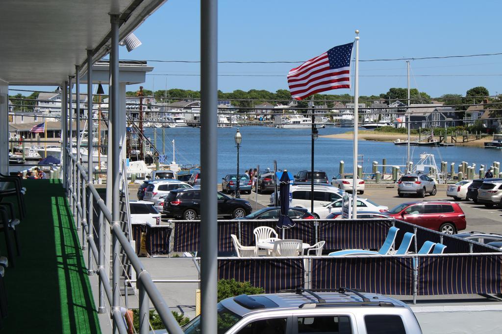 Hyannis Holiday Motel Экстерьер фото