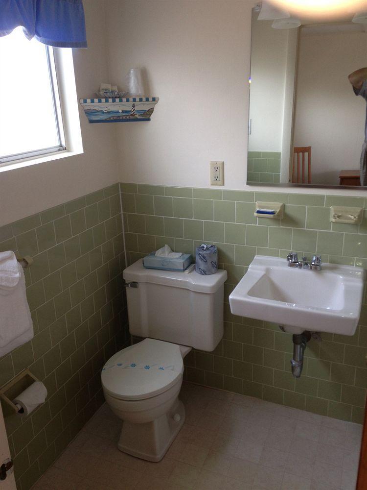 Hyannis Holiday Motel Экстерьер фото