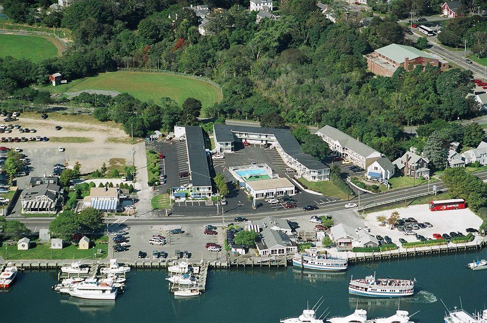 Hyannis Holiday Motel Экстерьер фото