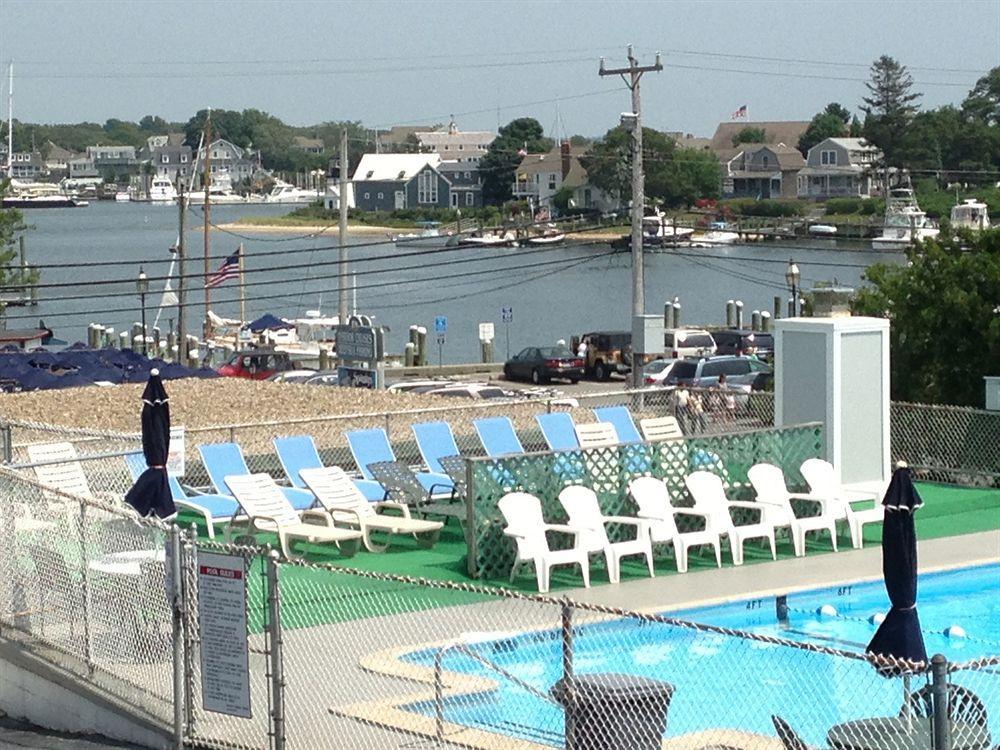 Hyannis Holiday Motel Экстерьер фото
