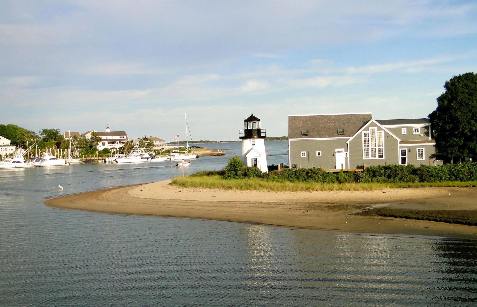 Hyannis Holiday Motel Экстерьер фото