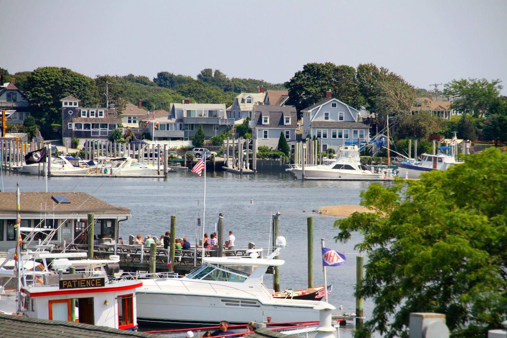 Hyannis Holiday Motel Экстерьер фото