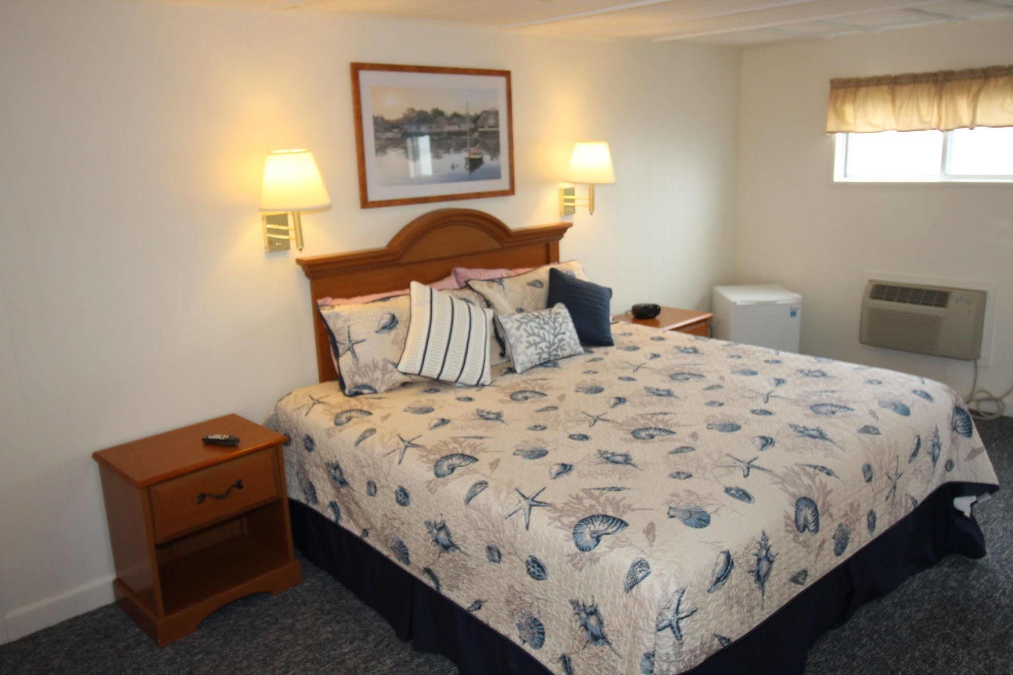 Hyannis Holiday Motel Экстерьер фото